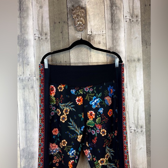 Johnny Was Ardell High Waist Sculpting Legging in Black Multi Size XXL. - Picture 4 of 16